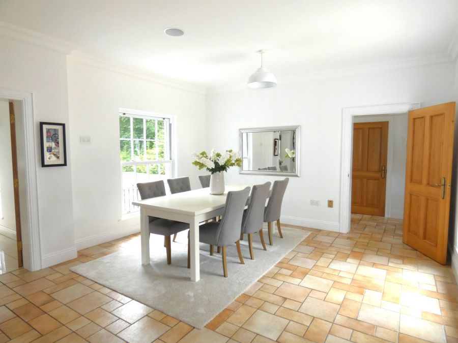 Gardenvale Manor, 60 Knockmore Road
