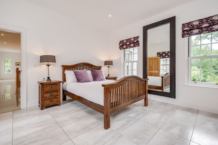 Gardenvale Manor, 60 Knockmore Road