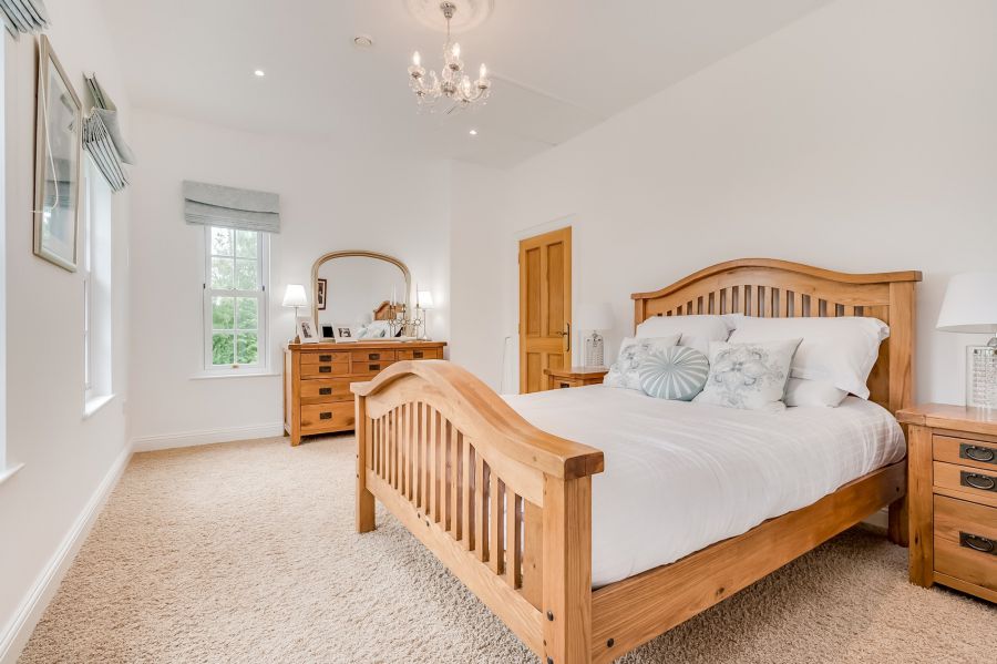 Gardenvale Manor, 60 Knockmore Road