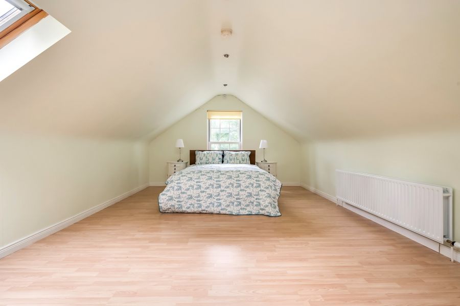 Gardenvale Manor, 60 Knockmore Road