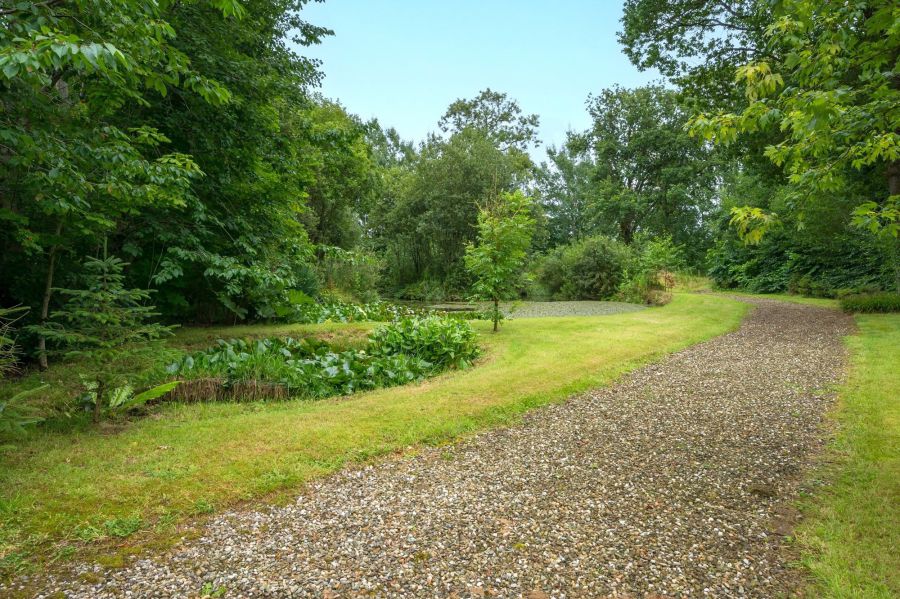 Gardenvale Manor, 60 Knockmore Road