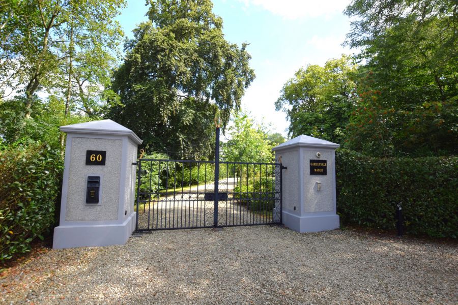 Gardenvale Manor, 60 Knockmore Road