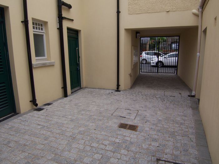 8b Victoria Street