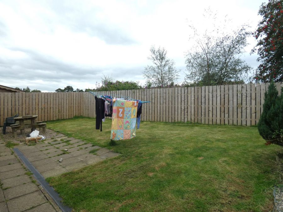6 Meadowbrook