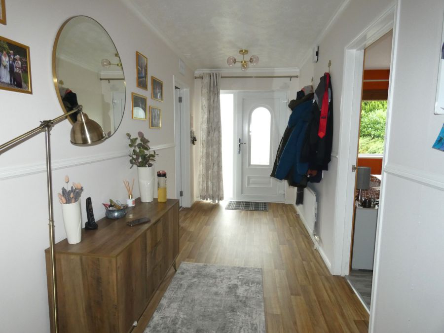 6 Meadowbrook