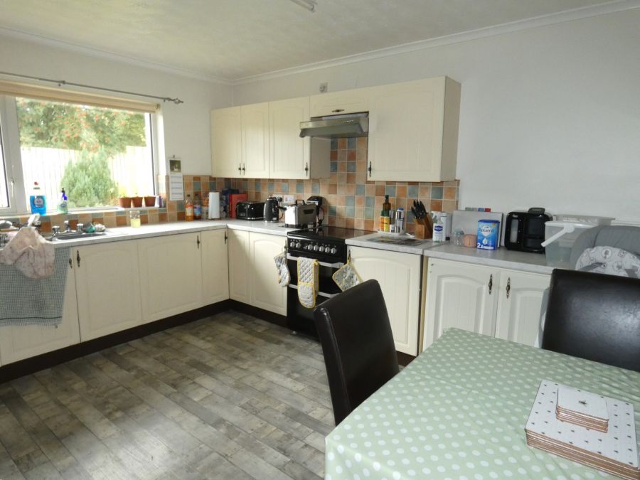 6 Meadowbrook