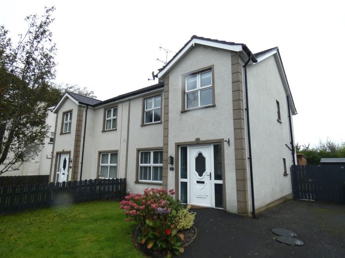6 Castlewood Crescent