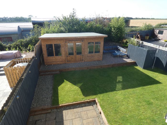 6 Castlewood Crescent