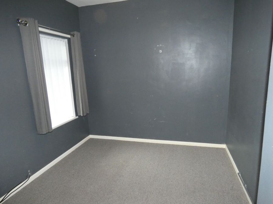 76 Knock Road