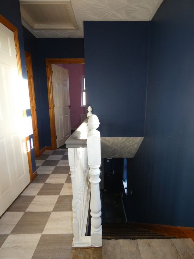 10  Castlehill Gardens