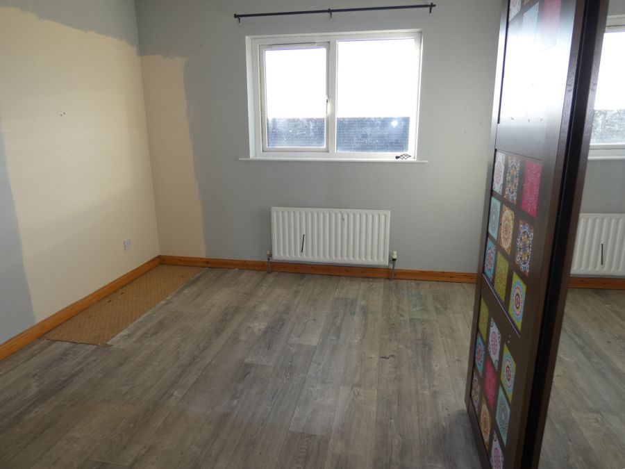 10  Castlehill Gardens