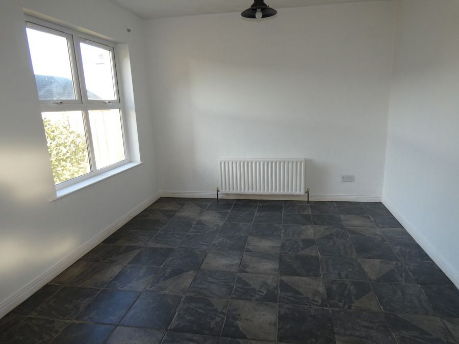 10  Castlehill Gardens