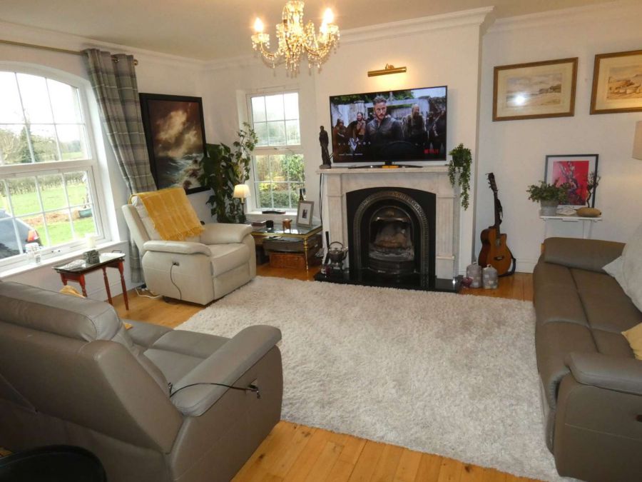 Carnfeogue Lodge , 156a Ballinlea Road