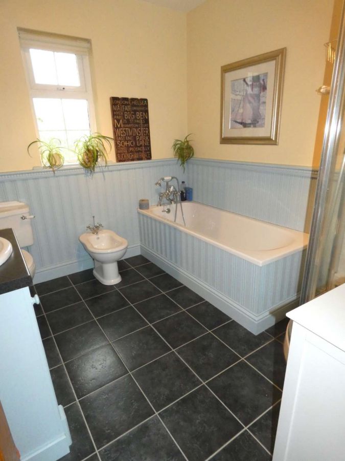 Carnfeogue Lodge , 156a Ballinlea Road
