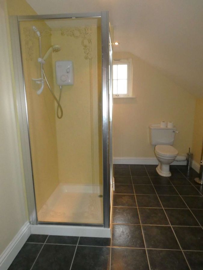 Carnfeogue Lodge , 156a Ballinlea Road
