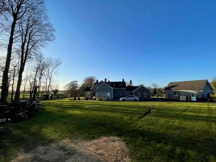 Carnfeogue Lodge , 156a Ballinlea Road