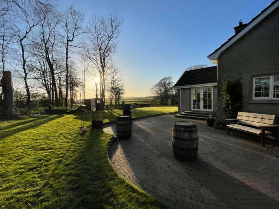 Carnfeogue Lodge , 156a Ballinlea Road