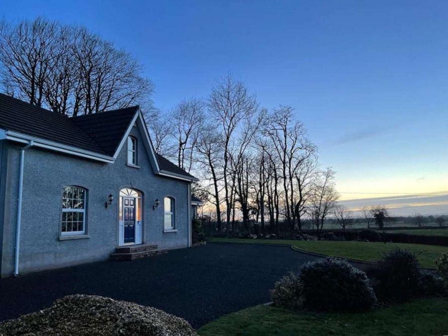 Carnfeogue Lodge , 156a Ballinlea Road