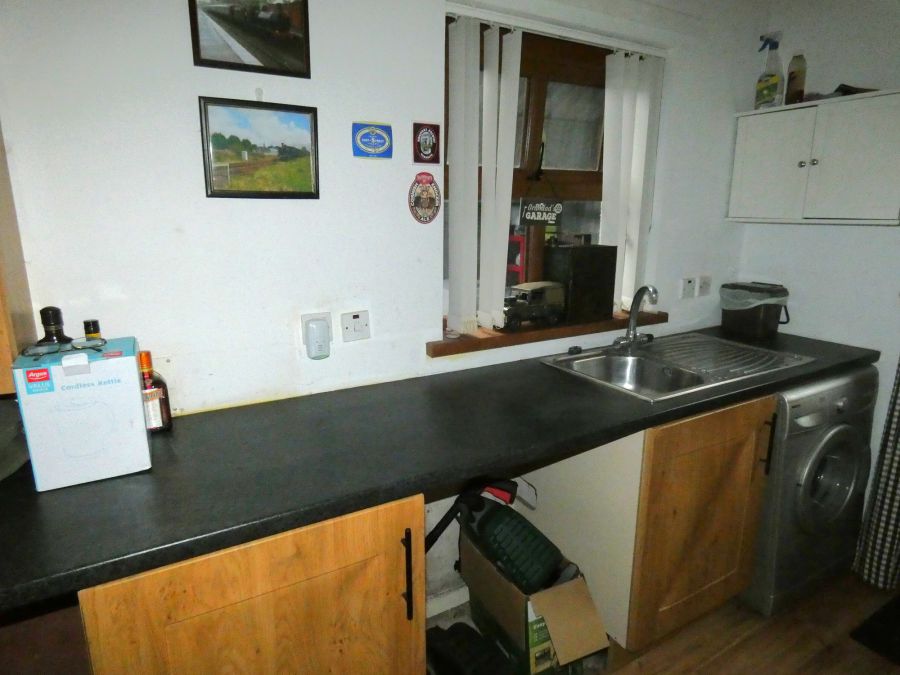 Clover Cottage, 20 Eastburn Crescent