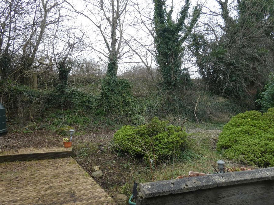 Clover Cottage, 20 Eastburn Crescent