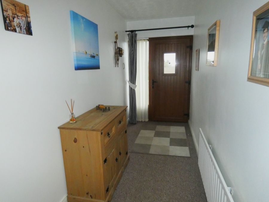Clover Cottage, 20 Eastburn Crescent