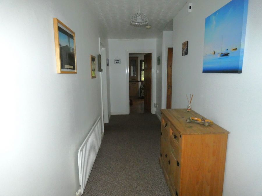 Clover Cottage, 20 Eastburn Crescent