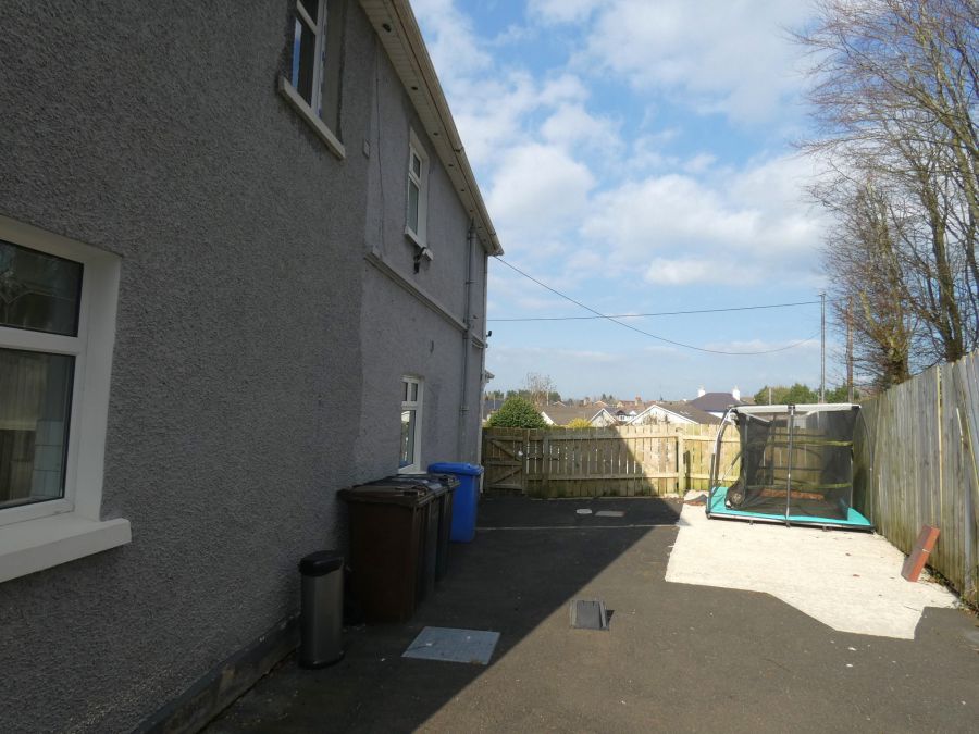 10 Coleraine Road