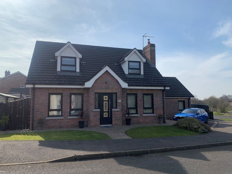 39 Raceview Drive
