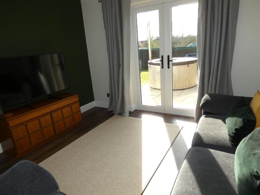 3 Oakley Park