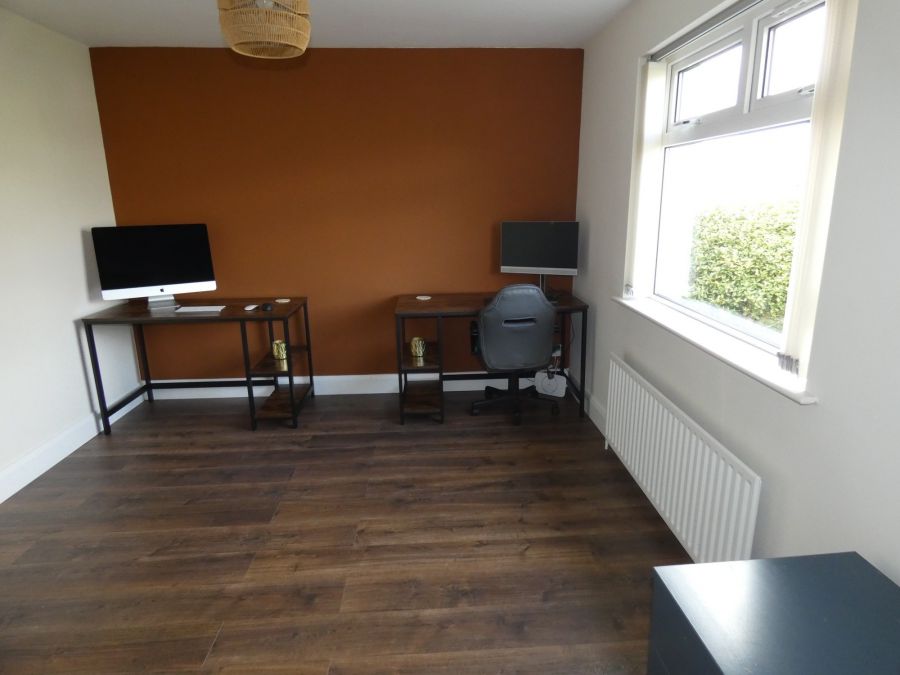 3 Oakley Park
