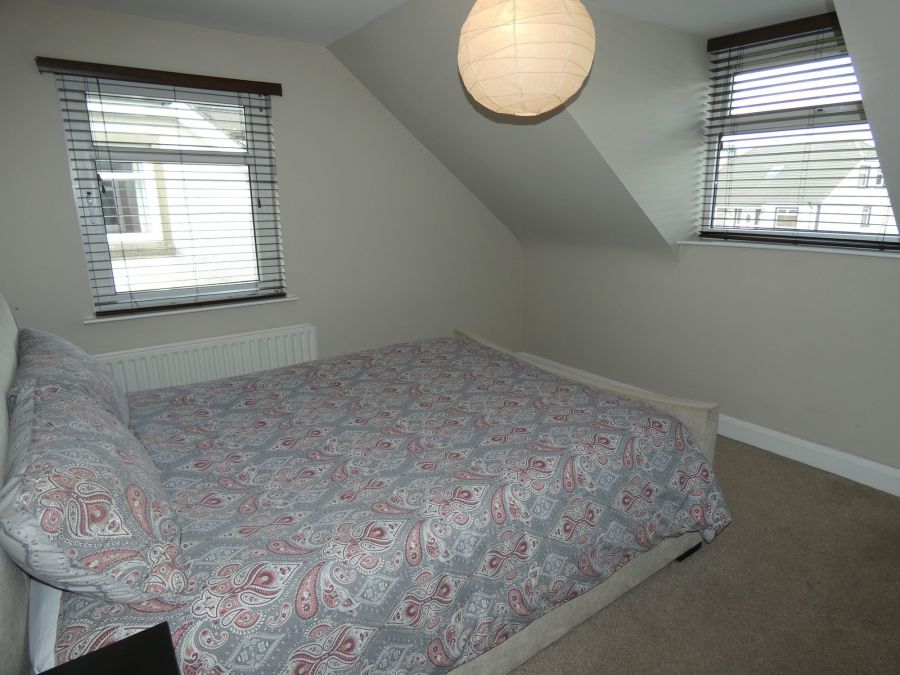 3 Oakley Park