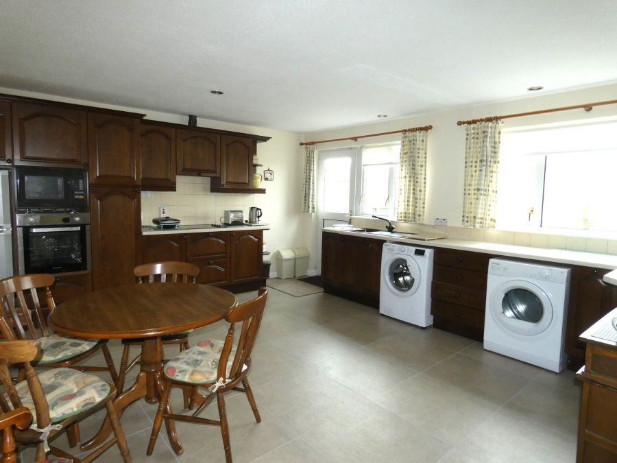 16 Greenhill Drive