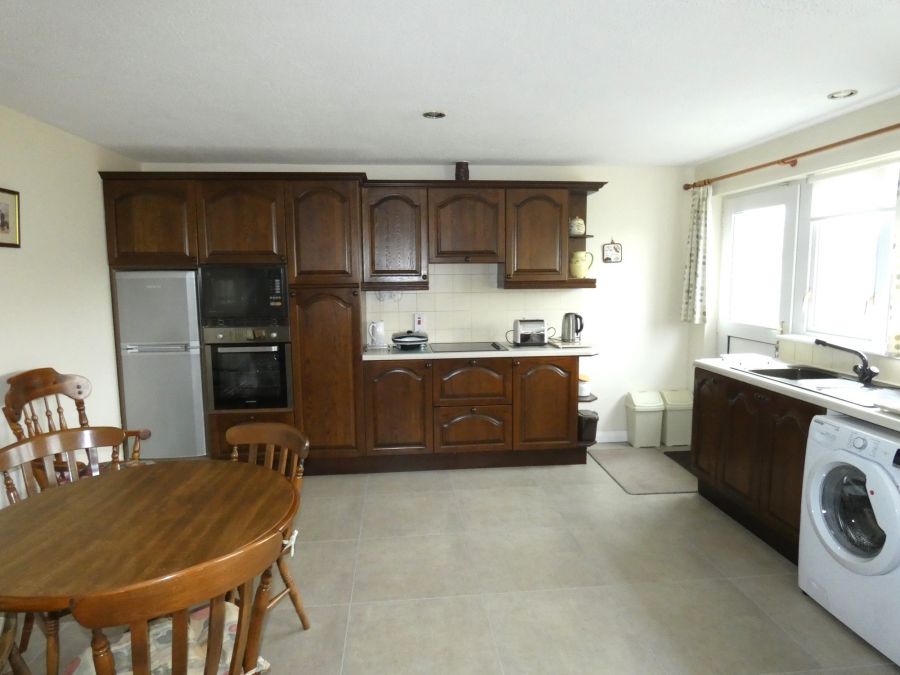 16 Greenhill Drive