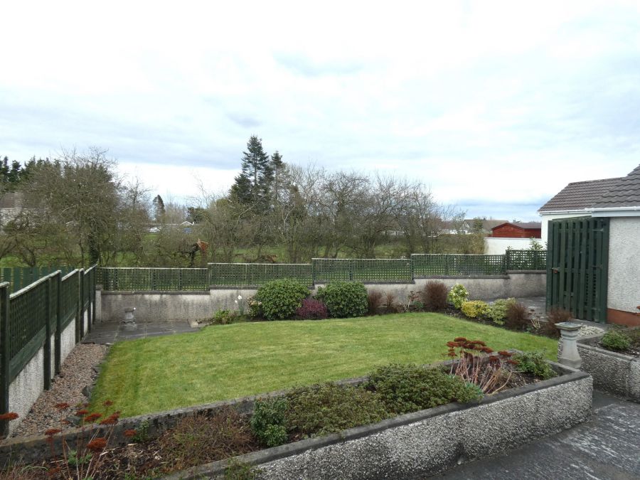 16 Greenhill Drive