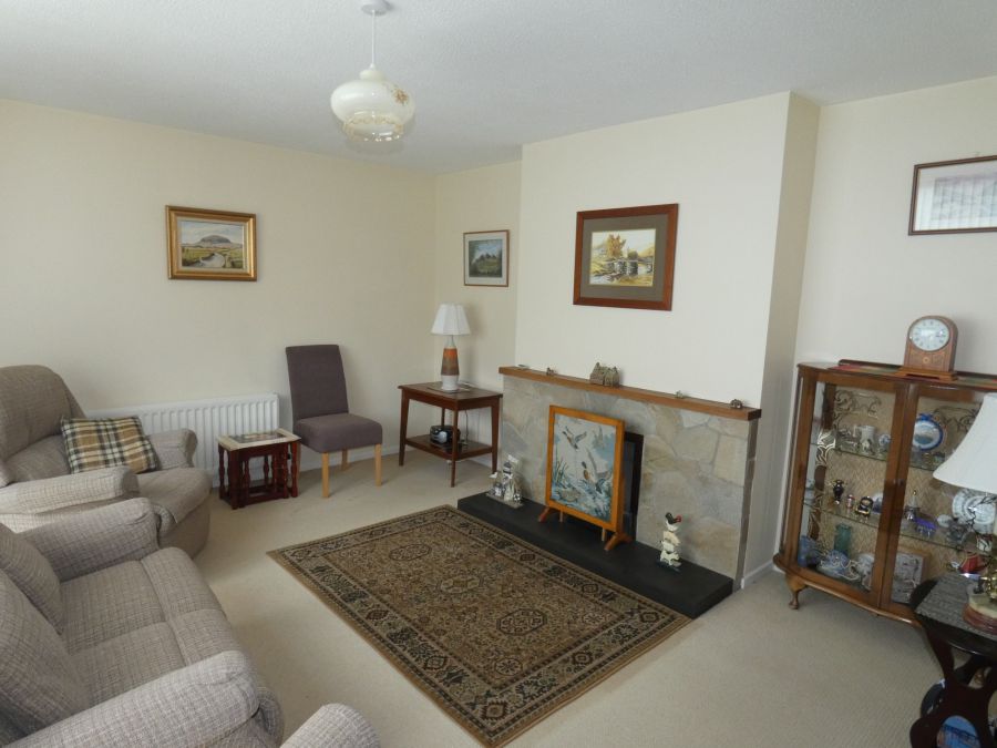 16 Greenhill Drive