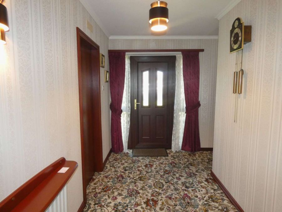 33 Old Park Manor