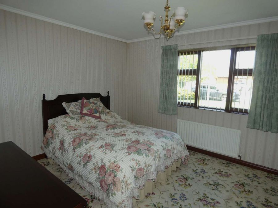 33 Old Park Manor