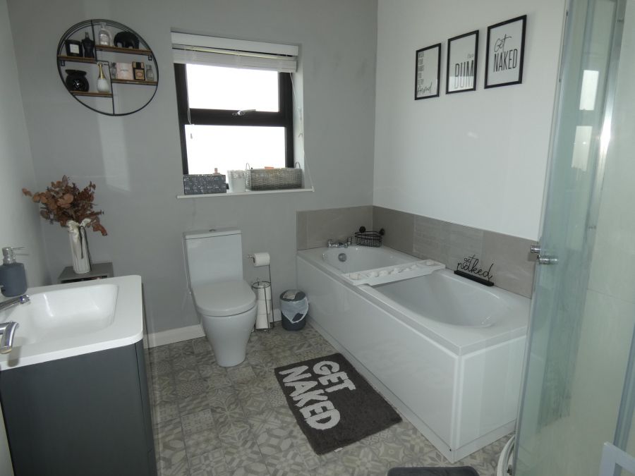 3 Millbrooke Close