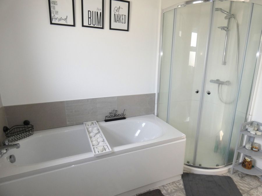 3 Millbrooke Close
