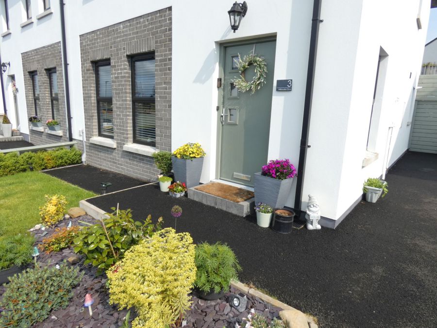 3 Millbrooke Close