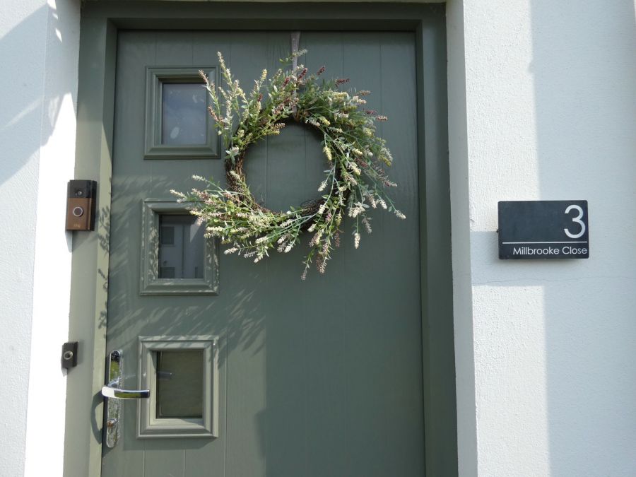 3 Millbrooke Close