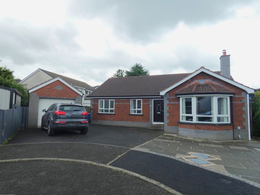 10 Castlehill Crescent, ballymoney, BT53 6TL