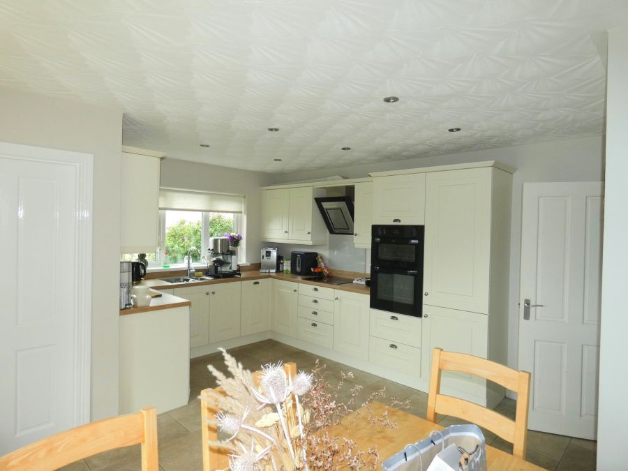 10 Castlehill Crescent