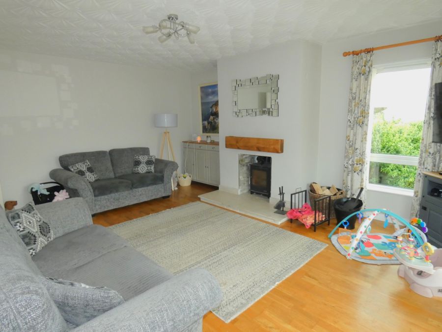 10 Castlehill Crescent