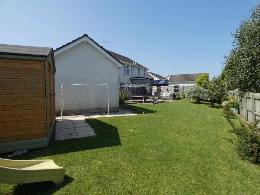 34 Berryfields Park