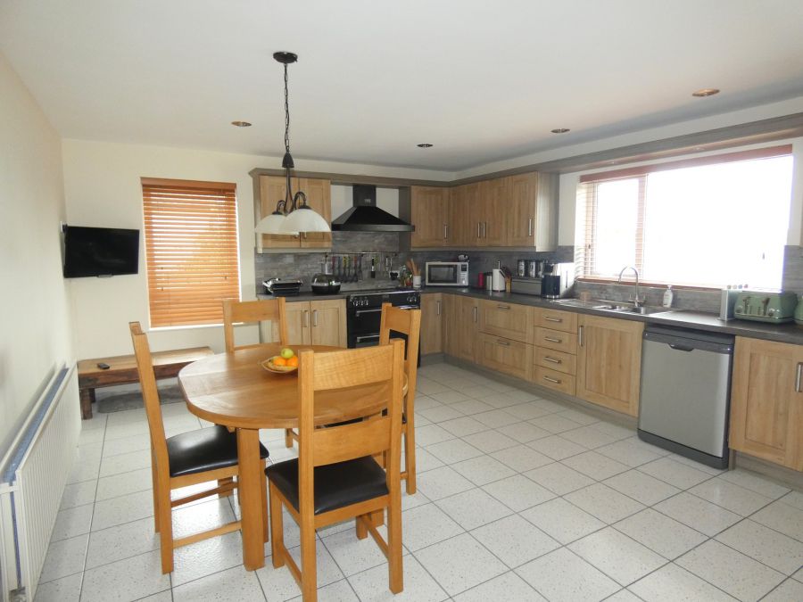 8 Ballynacree Avenue
