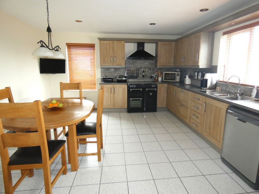 8 Ballynacree Avenue