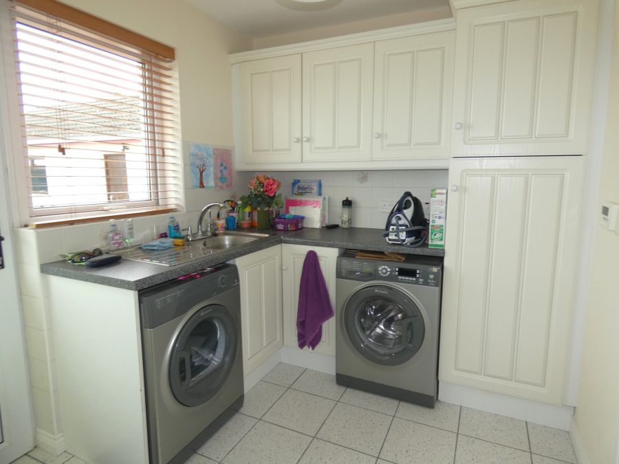 8 Ballynacree Avenue