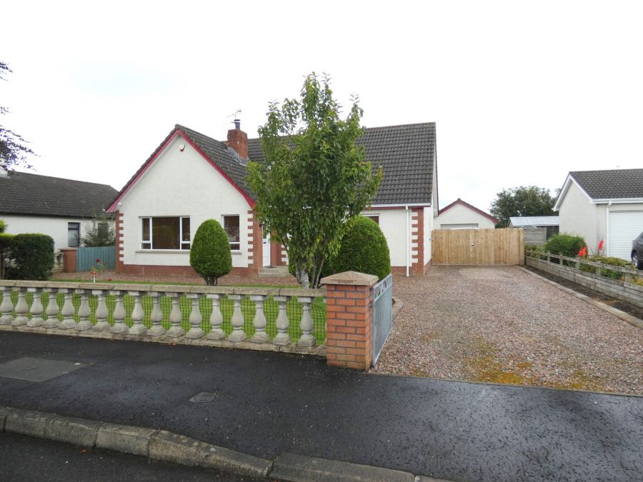 8 Ballynacree Avenue