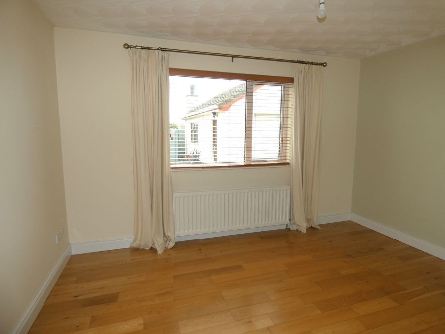 8 Ballynacree Avenue